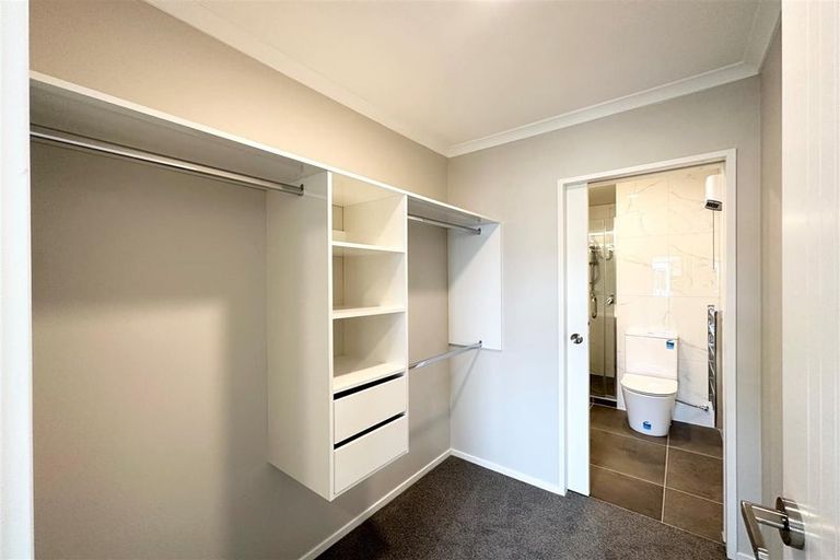 Photo of property in 22 Combat Street, Papakura, 2110