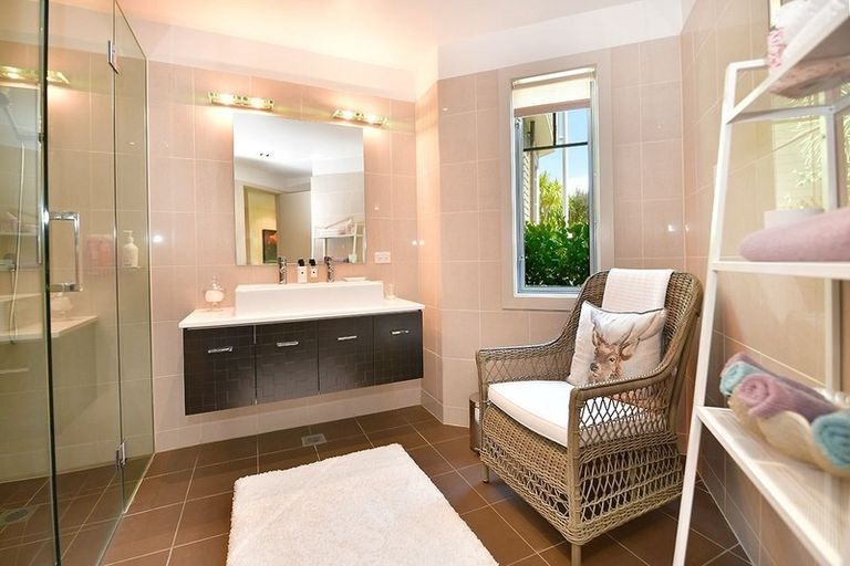 Photo of property in 25 Little Compton Mews, Snells Beach, 0920