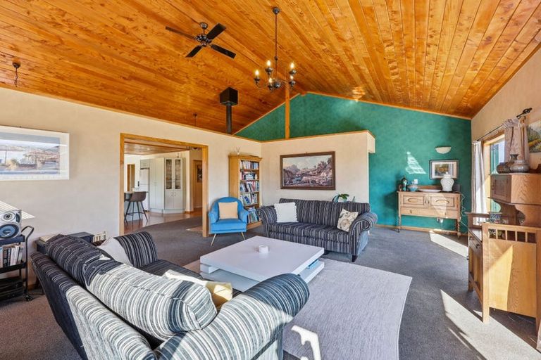 Photo of property in 166 Torkar Road, Clarks Beach, 2122
