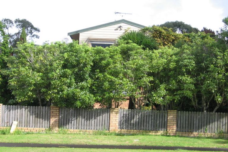 Photo of property in 6 Sirius Place, Botany Downs, Auckland, 2010
