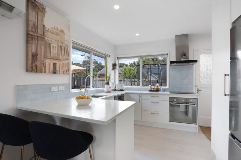 Photo of property in 1/61 Mcclintock Road, Massey, Auckland, 0614