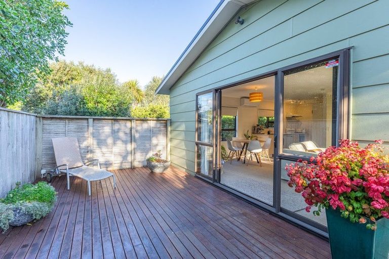Photo of property in 27a Rauparaha Street, Waikanae Beach, Waikanae, 5036