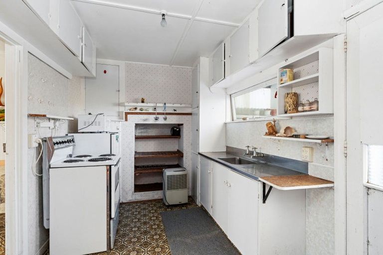 Photo of property in 21 Hartley Street, Foxton Beach, Foxton, 4815