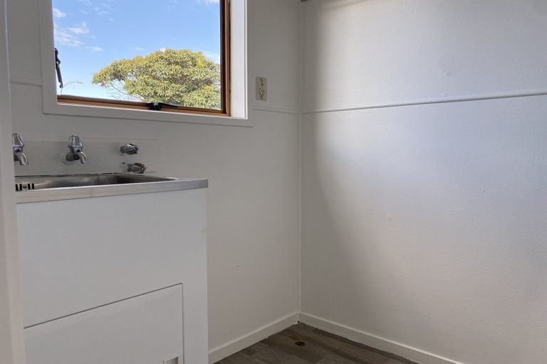 Photo of property in 1/4 Heathberry Close, Papatoetoe, Auckland, 2025