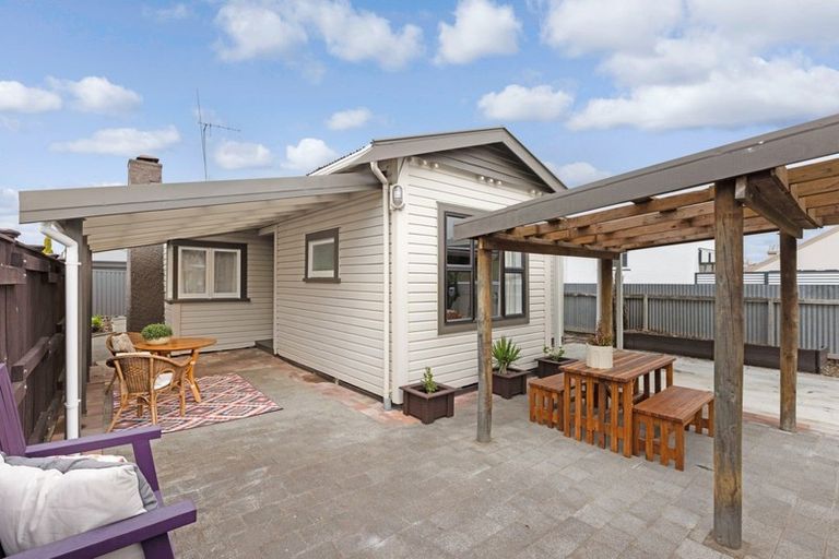 Photo of property in 243 Taradale Road, Pirimai, Napier, 4112