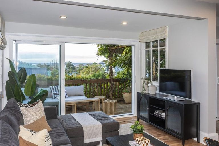 Photo of property in 97 Hackthorne Road, Cashmere, Christchurch, 8022