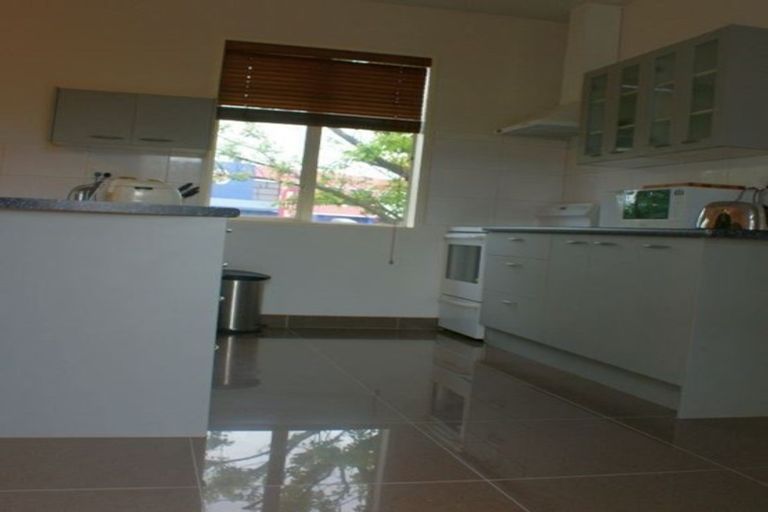 Photo of property in 15 Picton Avenue, Riccarton, Christchurch, 8011