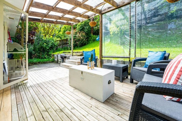 Photo of property in 13 Emlyn Place, Torbay, Auckland, 0630