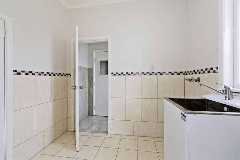 Photo of property in 810 Saint Aubyn Street West, Saint Leonards, Hastings, 4120