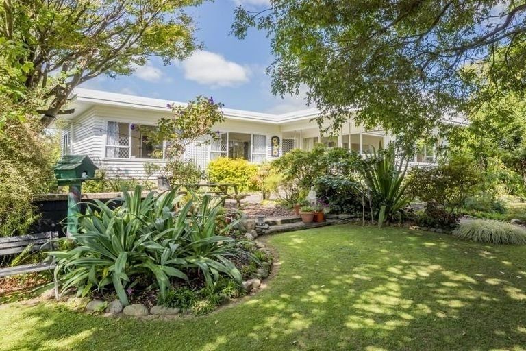 Photo of property in 18 Graham Street, Levin, 5510