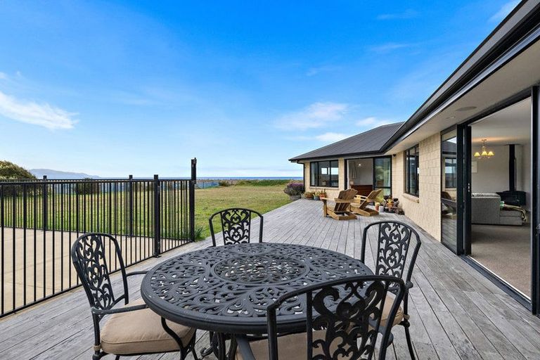 Photo of property in 37 Ocean View Crescent, Rarangi, Blenheim, 7273