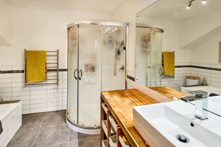 Photo of property in 12 Cullen Place, Tawa, Wellington, 5028