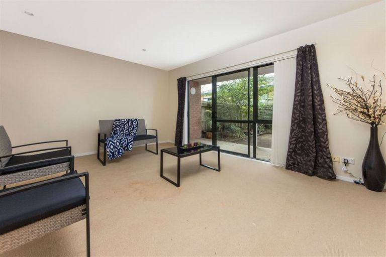 Photo of property in 3/31 Lucienne Drive, Ranui, Auckland, 0612