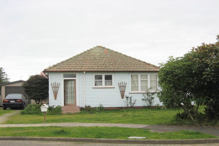 Photo of property in 26 Douglas Street, Levin, 5510