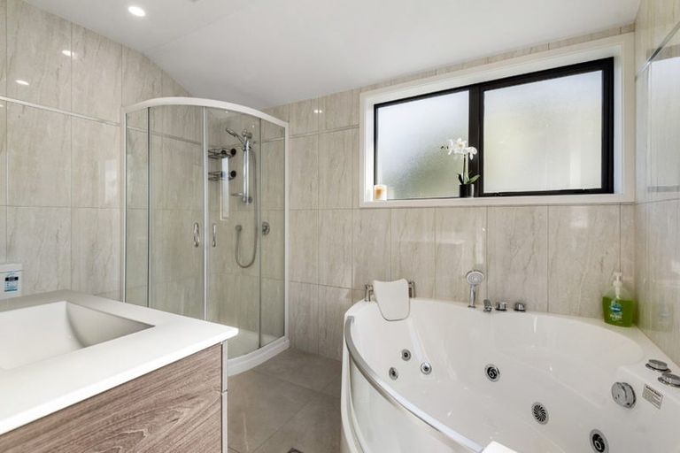 Photo of property in 48b Watea Road, Torbay, Auckland, 0630