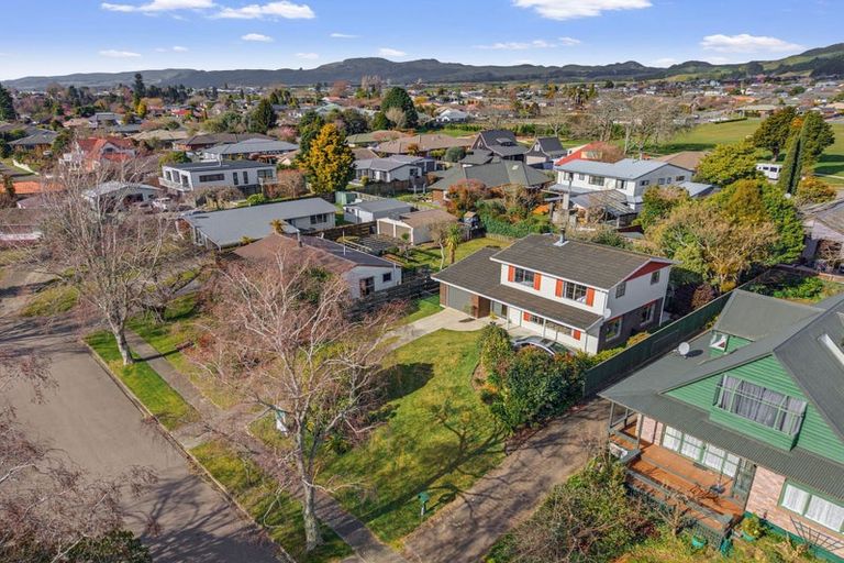 Photo of property in 35 Waitawa Place, Lynmore, Rotorua, 3010