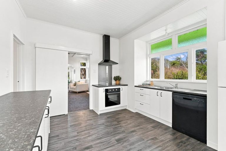 Photo of property in 1 Karewa Street, Castlecliff, Whanganui, 4501