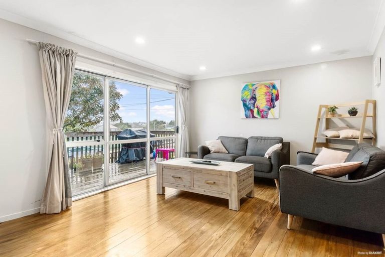 Photo of property in 1/8 Alexander Avenue, Torbay, Auckland, 0630