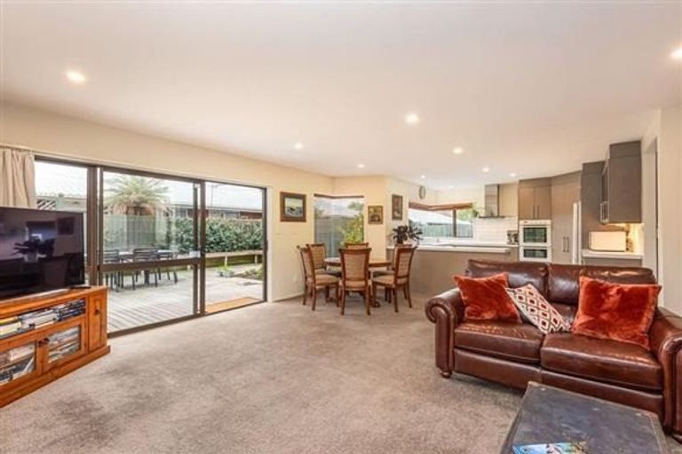 Photo of property in 95 Mandeville Street, Riccarton, Christchurch, 8011