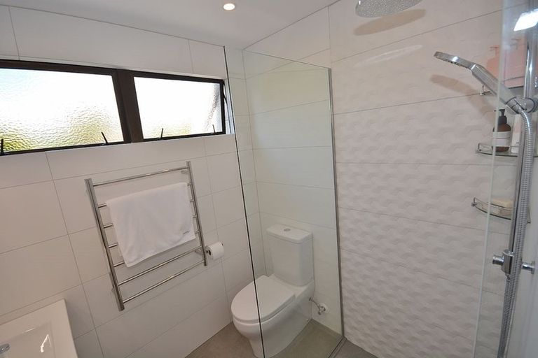 Photo of property in 13 Pine Ridge Terrace, Waikanae Beach, Waikanae, 5036