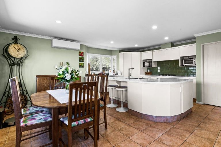 Photo of property in 76a Churchill Drive, Taradale, Napier, 4112