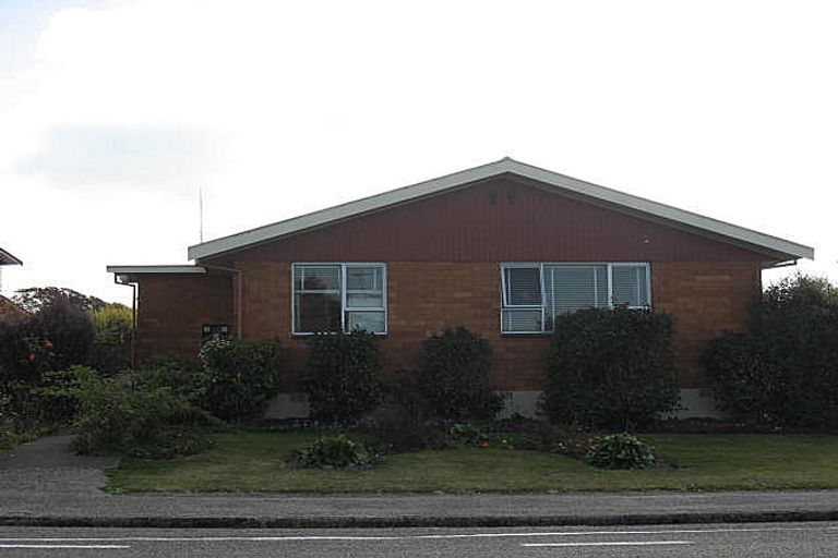 Photo of property in 15 Point Bush Road, Waimate, 7924