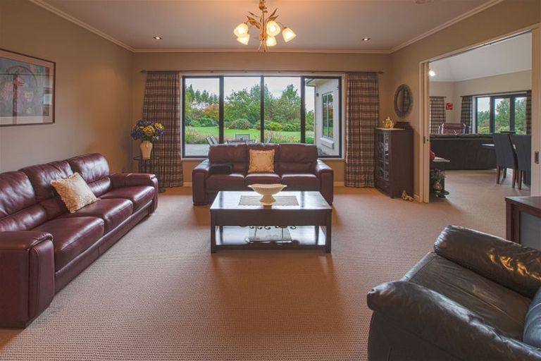 Photo of property in 41 Arcadia Place, Seaward Bush, Invercargill, 9812