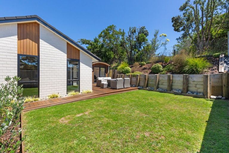 Photo of property in 6 Martingale Drive, Whitby, Porirua, 5024