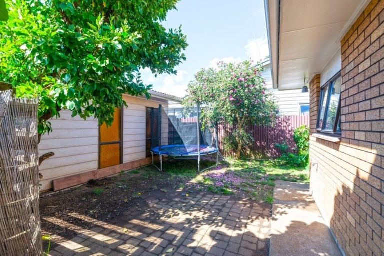 Photo of property in 1/126 Carruth Road, Papatoetoe, Auckland, 2025
