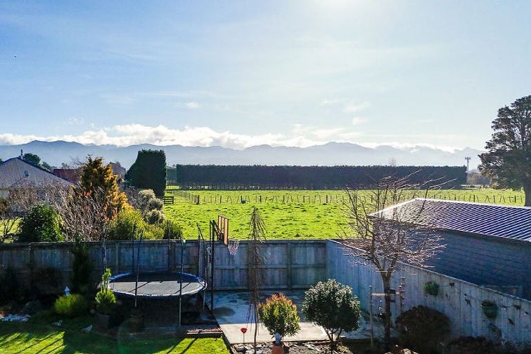 Photo of property in 7 Takahe Drive, Carterton, 5713