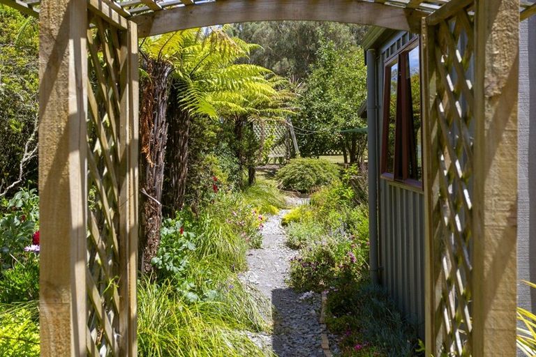 Photo of property in 1/160 Acacia Heights Drive, Acacia Bay, Taupo, 3385