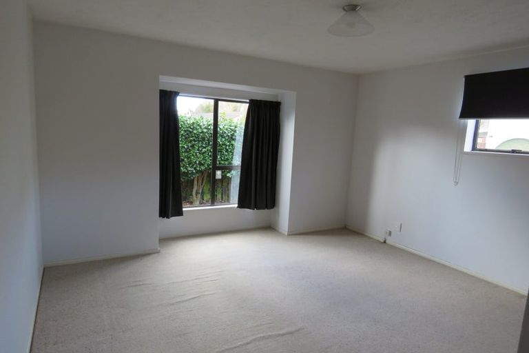 Photo of property in 2/110a Withells Road, Avonhead, Christchurch, 8042