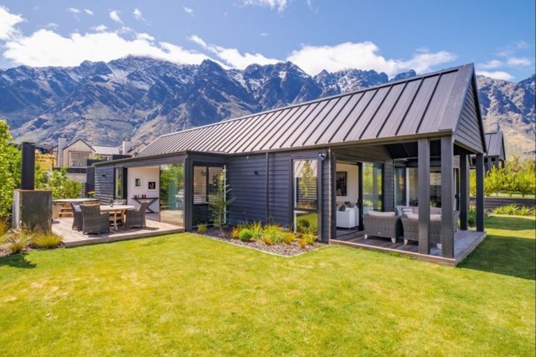 Photo of property in 56 Falconer Rise, Jacks Point, Queenstown, 9371