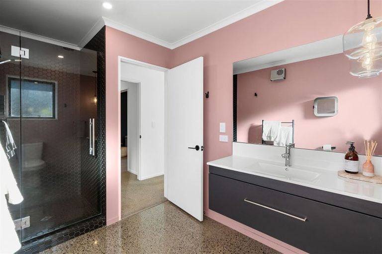 Photo of property in 25 Katrine Drive, Marshland, Christchurch, 8083