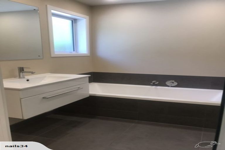 Photo of property in 8 Doyle Place, Avondale, Christchurch, 8061