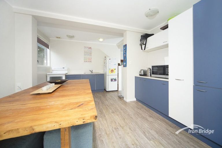 Photo of property in 156 Lynn Road, Bayview, Auckland, 0629