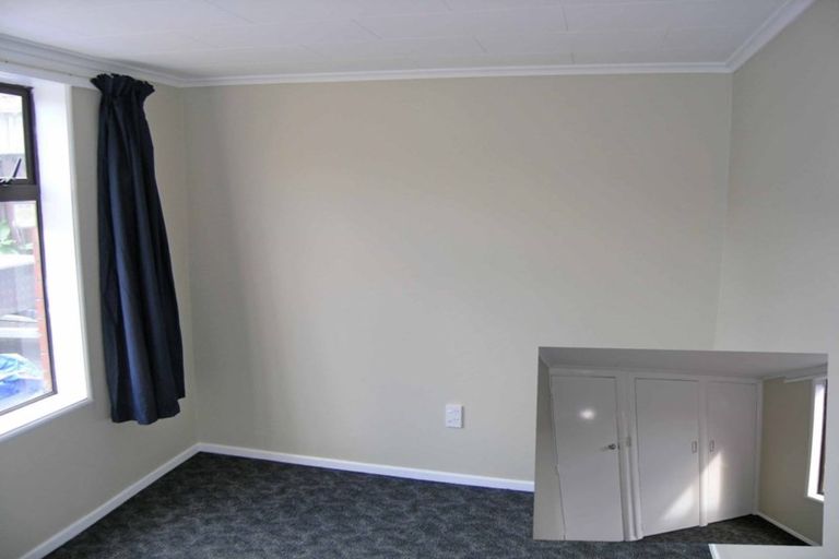 Photo of property in 15 Oak Street, Ebdentown, Upper Hutt, 5018