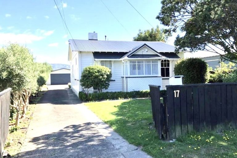 Photo of property in 17 Elizabeth Street, Moera, Lower Hutt, 5010