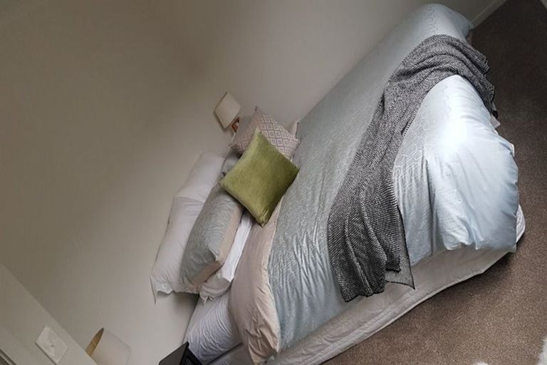 Photo of property in 3/9 Surrey Street, Tawa, Wellington, 5028