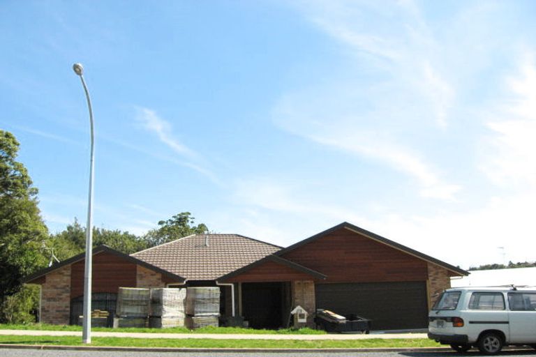 Photo of property in 219 Heta Road, Merrilands, New Plymouth, 4312