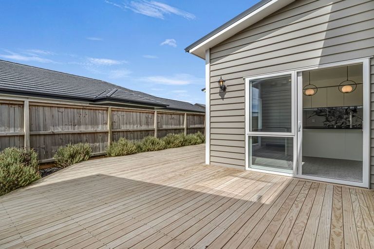 Photo of property in 17 Uatoto Road, Clarks Beach, 2122