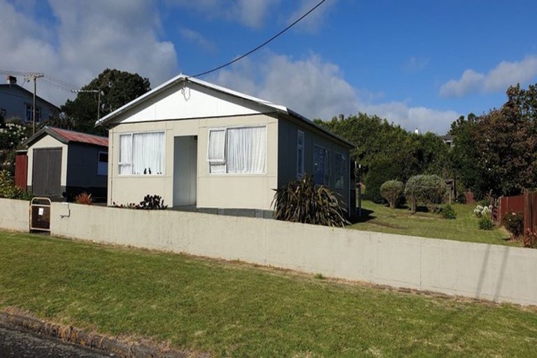 Photo of property in 24 Dorset Street, Patea, 4520