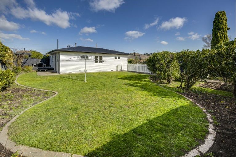 Photo of property in 1 Palmerston Road, Havelock North, 4130