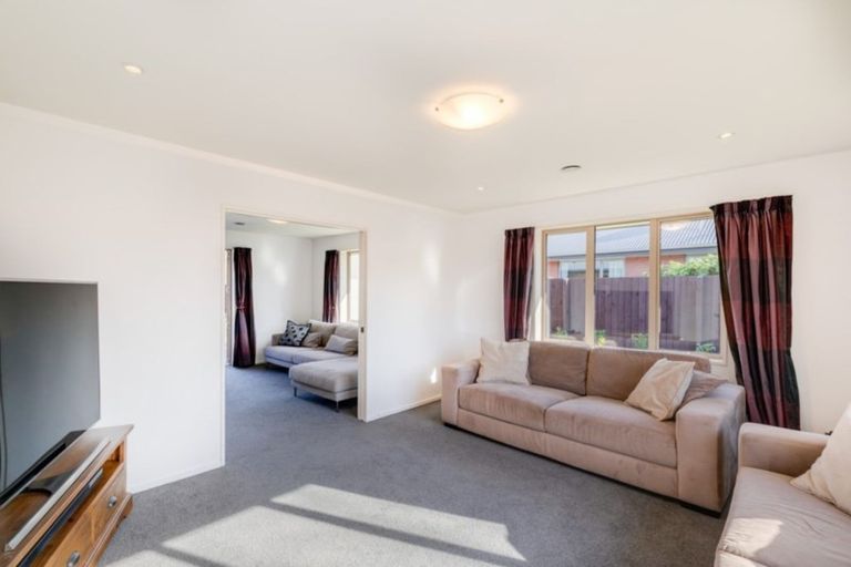 Photo of property in 11 Cairnbrae Drive, Prebbleton, 7604