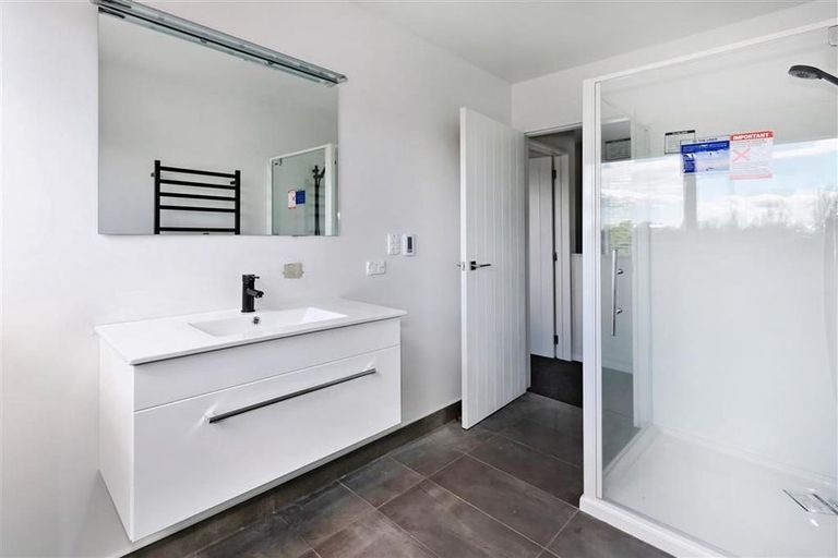 Photo of property in 4/2 Dyers Pass Road, Cashmere, Christchurch, 8022