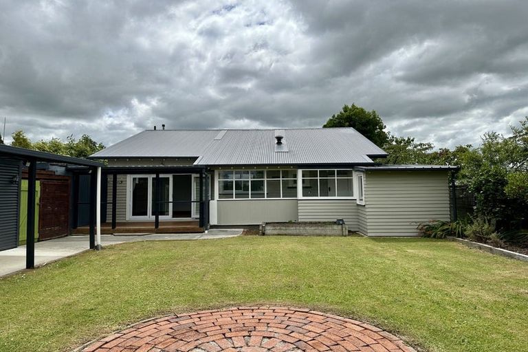 Photo of property in 42 Puriri Terrace, Roslyn, Palmerston North, 4414