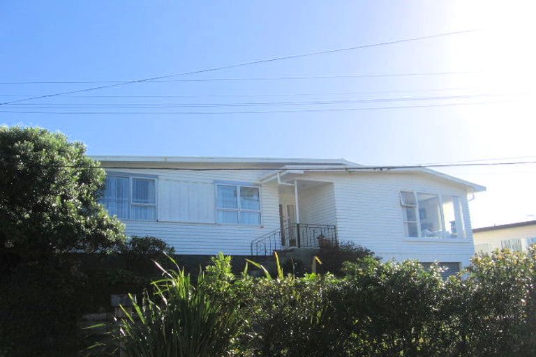 Photo of property in 5 Angell Street, Johnsonville, Wellington, 6037