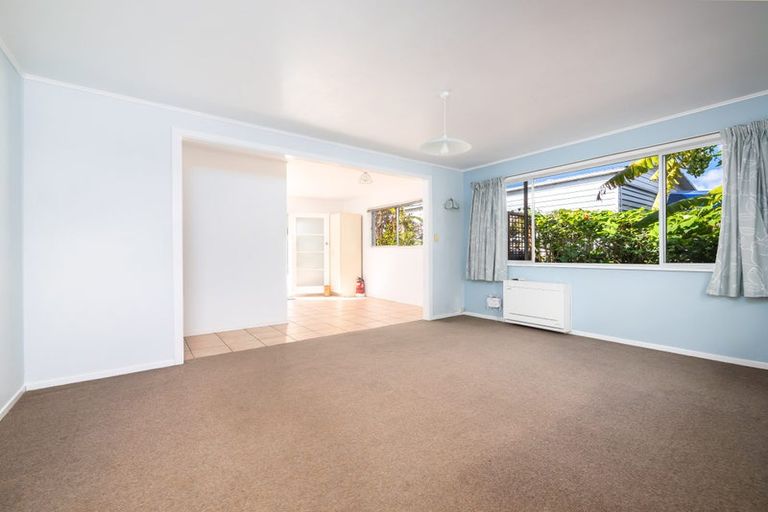 Photo of property in 31 Pomare Road, Russell, 0202