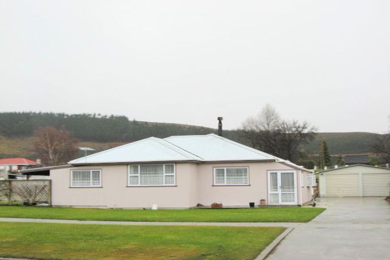 Photo of property in 94 Sunderland Street, Clyde, 9330