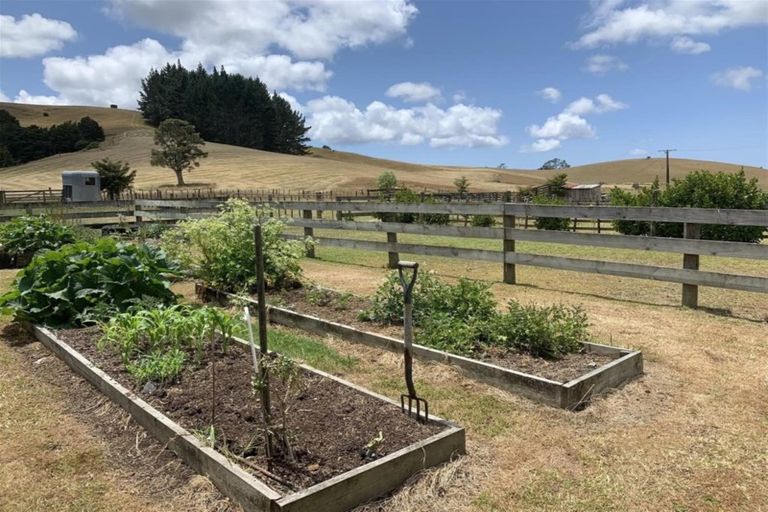 Photo of property in 14 Kaiikanui Road, Opuawhanga, Hikurangi, 0181